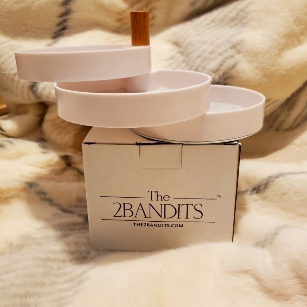 The 2Bandits Tiered Catchall Tray